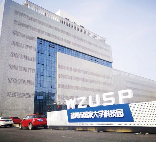 智慧互動(dòng)新體驗(yàn) 速維科技滑軌屏一體化解決方案深度解析